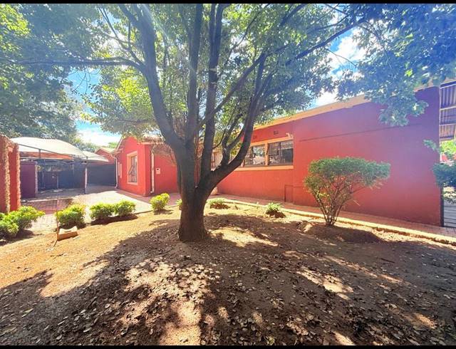 3 BEDROOM HOUSE FOR SALE IN VANDERBIJLPARK CW 5